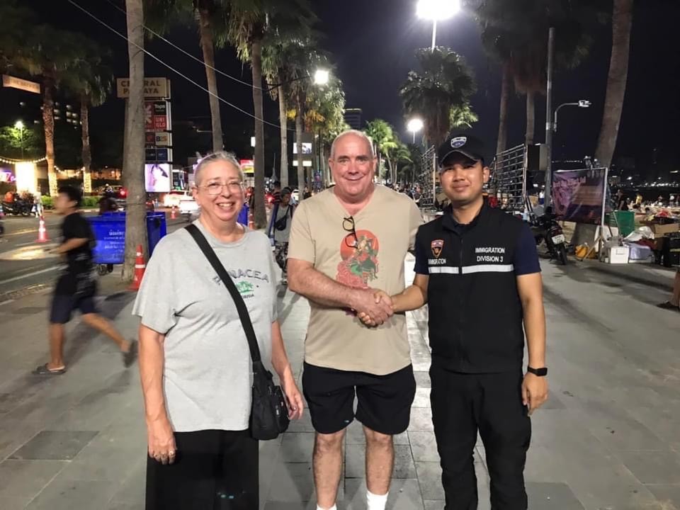 ออกตรวจสอบพื้นที่เสี่ยง และดูแลรักษาความปลอดภัยในชีวิตและทรัพย์สินของนักท่องเที่ยวที่มาเล่นน้ำในช่วงเทศกาลสงกรานต์ 2567