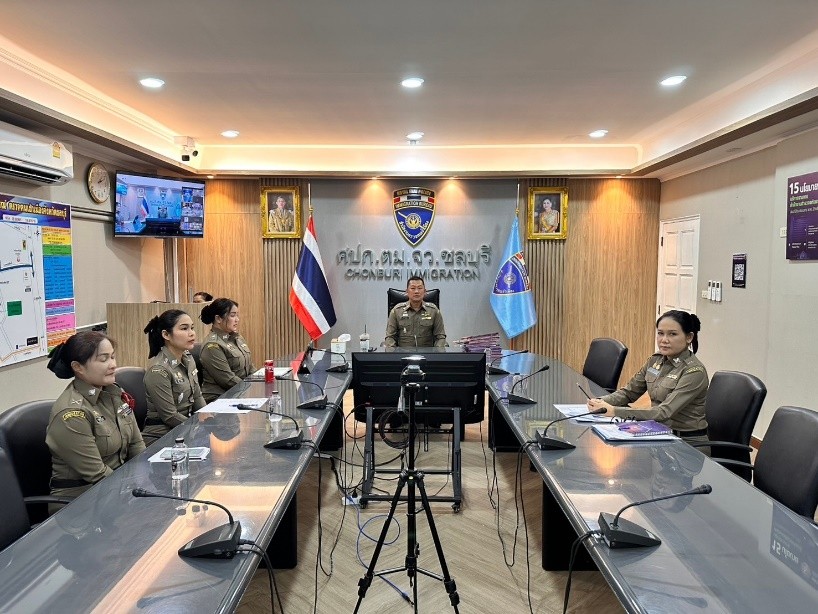 เข้าประชุมขับเคลื่อนการติดตามการประเมินคุณธรรมและความโปร่งใสฯ ( ITA ) ปีงบประมาณ พ.ศ. 2568 ผ่านระบบการประชุมทางไกล ( ZOOM  MEETING ) โดยมี พ.ต.อ.เดโช โสสุวรรณากุล รอง ผบก.ตม.3 (จต) เป็นประธานที่ประชุม